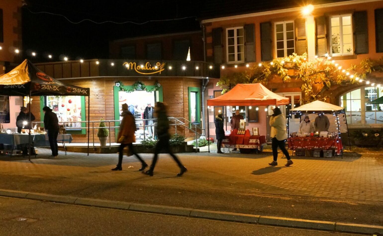 Petit marché de Noël au moulin